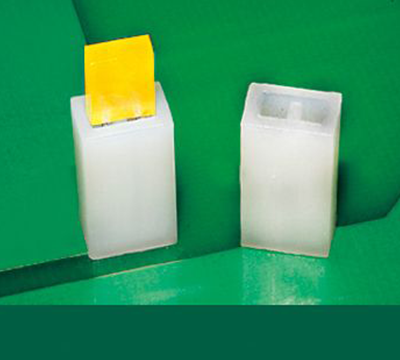 2-pin-quadrate-led-holder-led-13.5-2