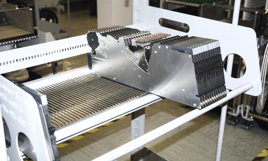 siemens-x-feeder-storage-shelf-1