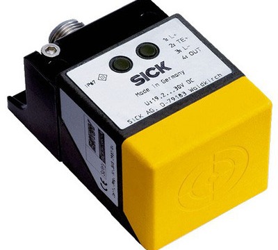 Non-contact safety switches IN4000 Direct SICK