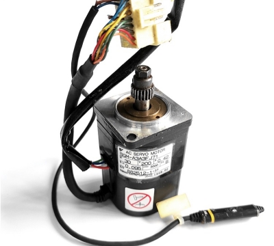 FUJI SAM624 Servo Motor